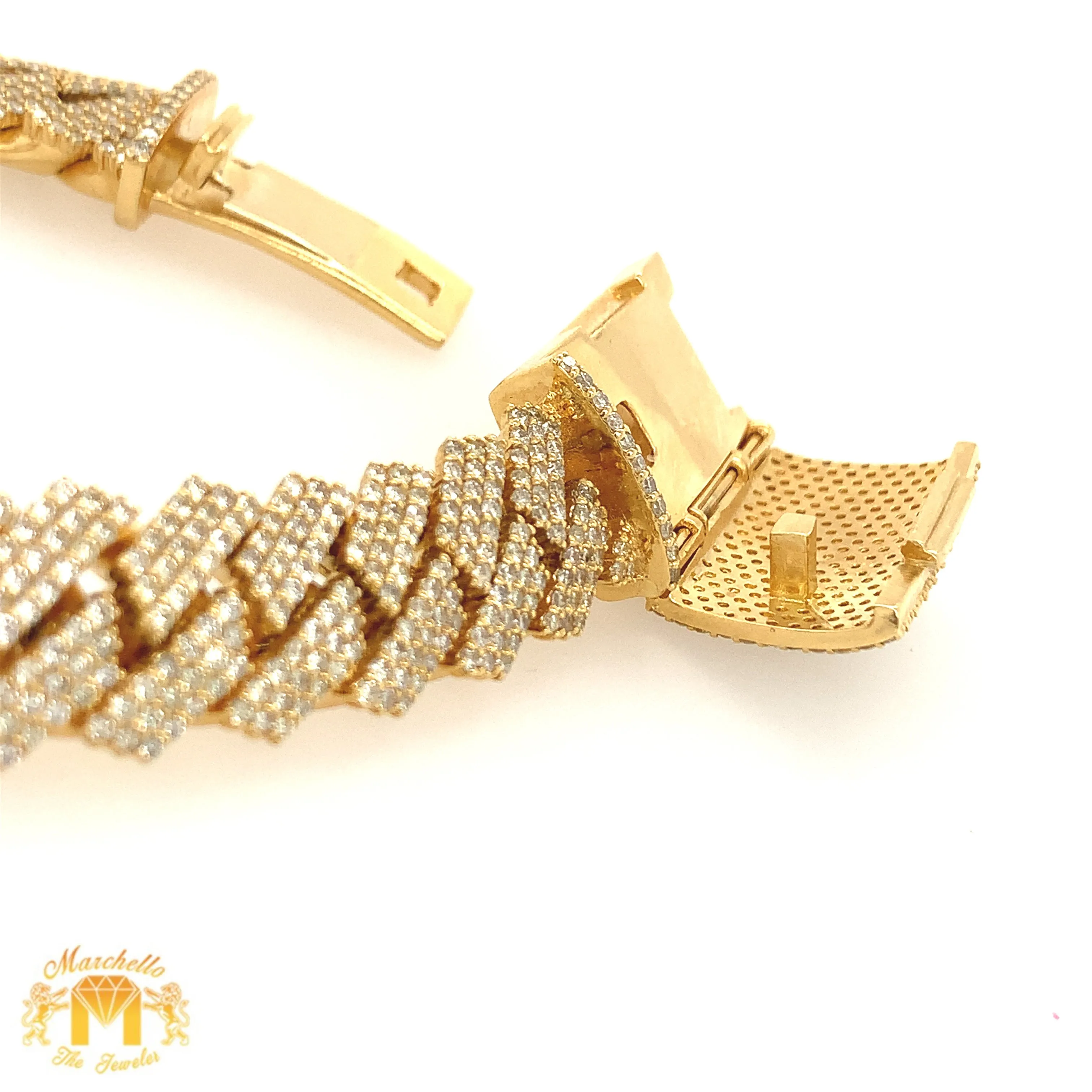 14k Gold 16.7mm Diamond Edge Cuban Link Bracelet (VS/SI clarity diamonds)