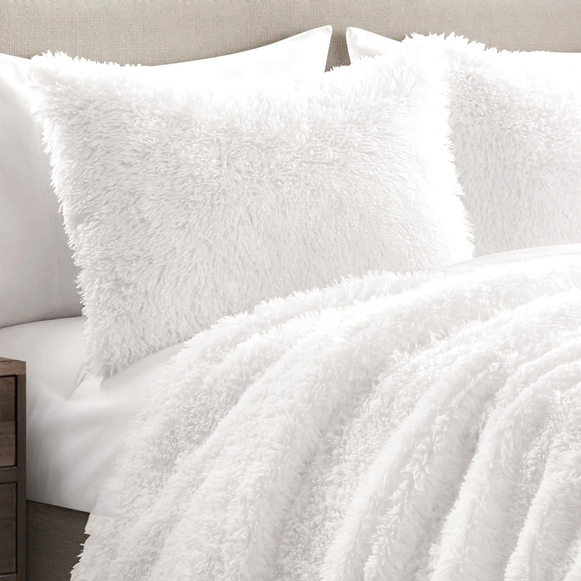 Emma Faux Fur Comforter Set