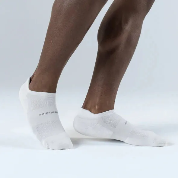 Feetures High Performance Low Cushion Sock - White