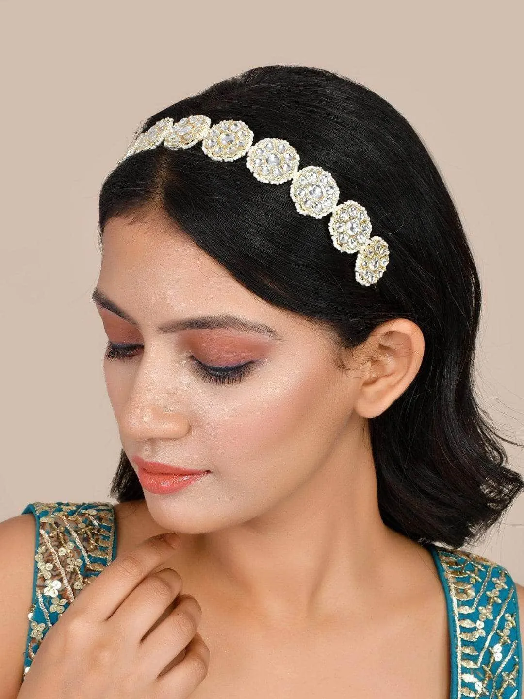 Ishhaara Bride In Floral Kundan Studded Hair Band