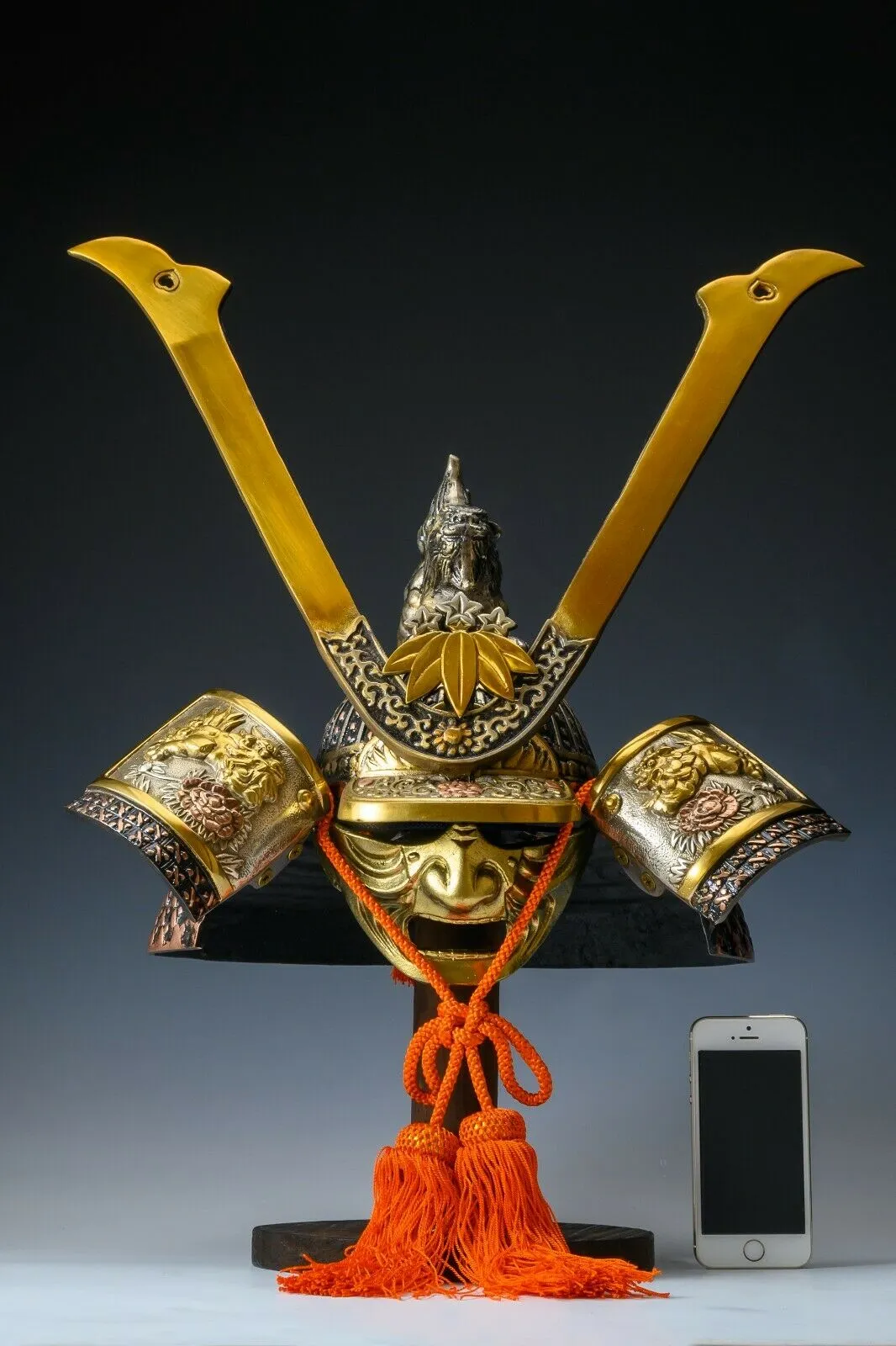 Japanese Great Samurai Helmet -Yoshitsune helmet- High Grade Type Tsushima