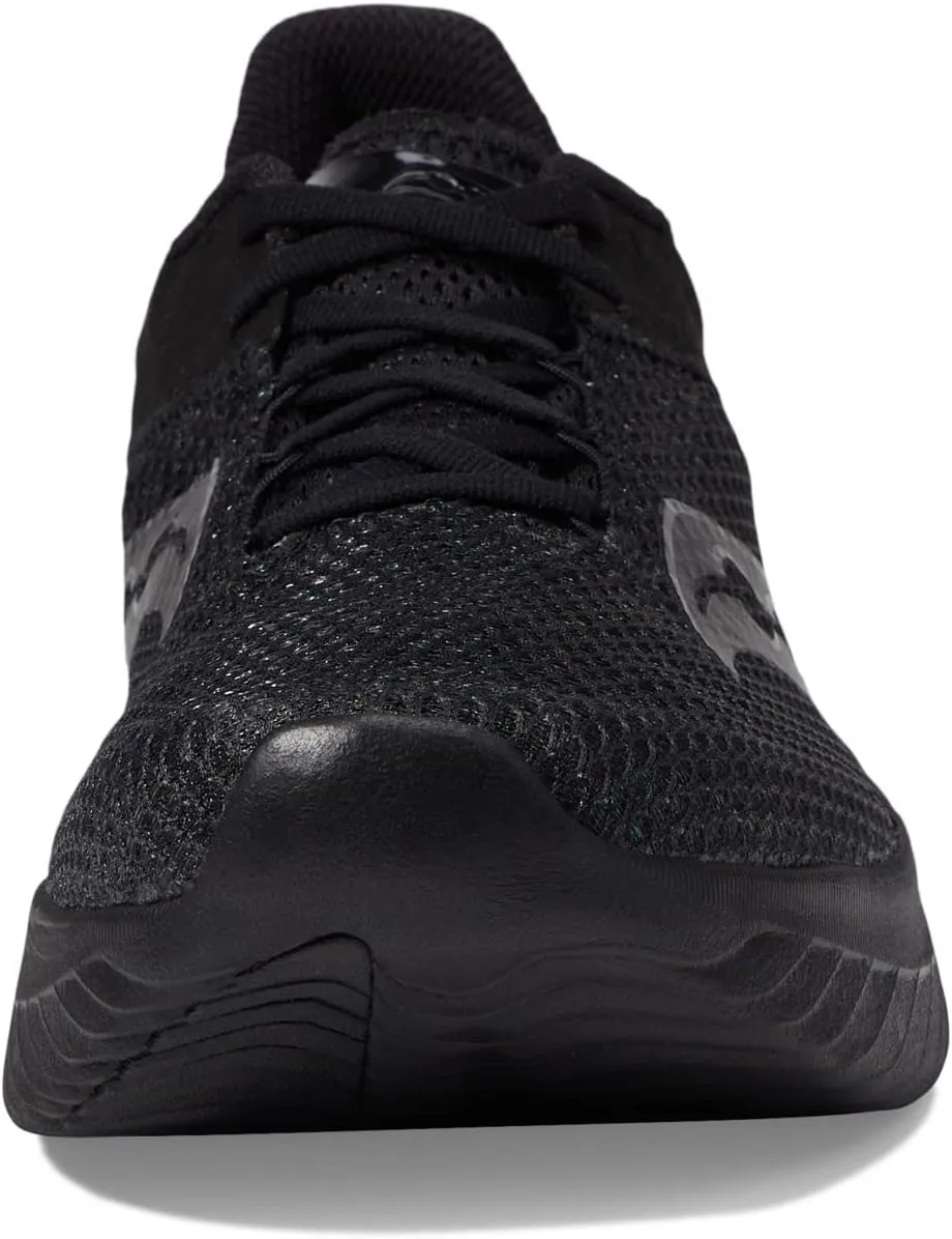 Kinvara 14 Saucony Sneaker in Triple Black