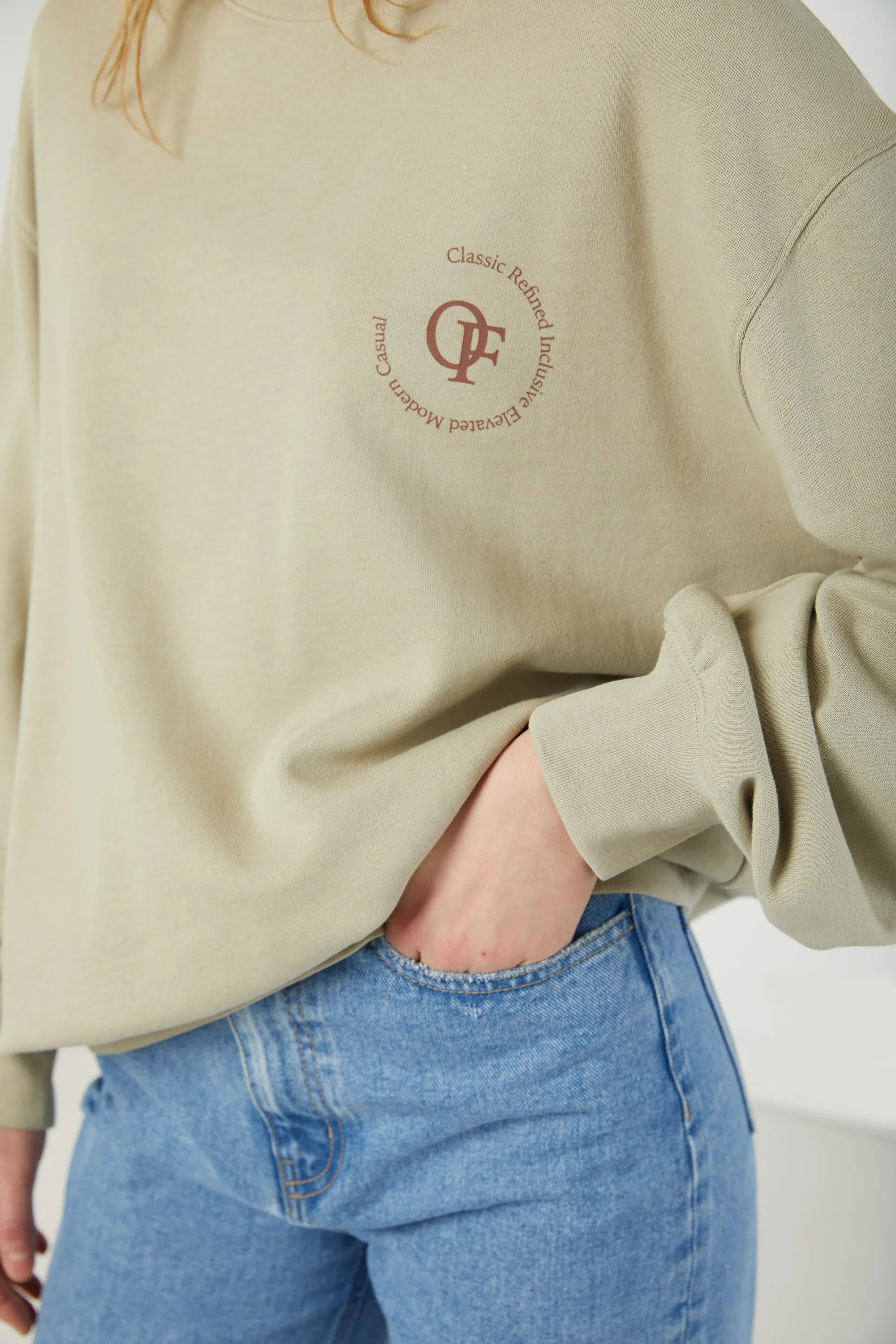 LOGO GRAPHIC SWEATSHIRT