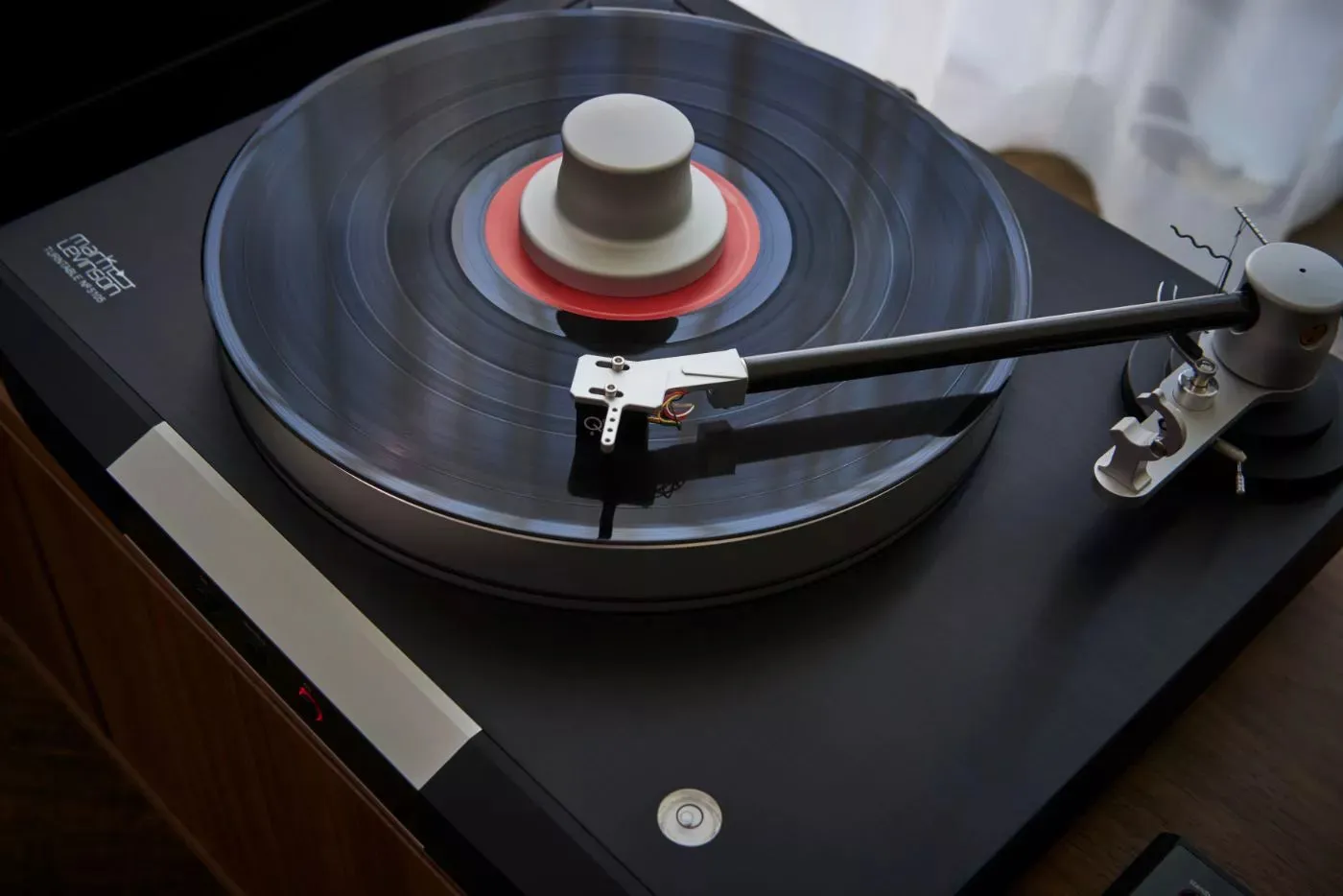 Mark Levinson - No 5105 Turntable OPEN BOX