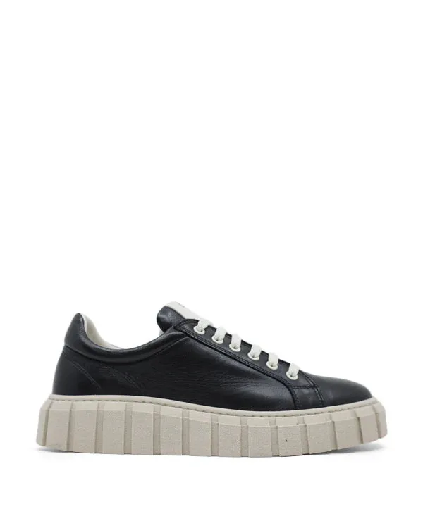 Satine Sneaker