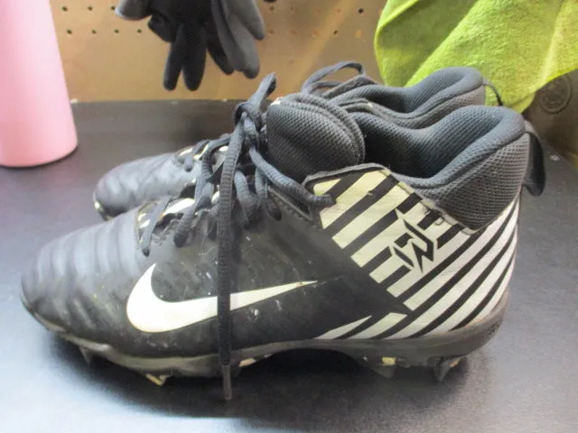 Used Nike Cleats Size 5.5