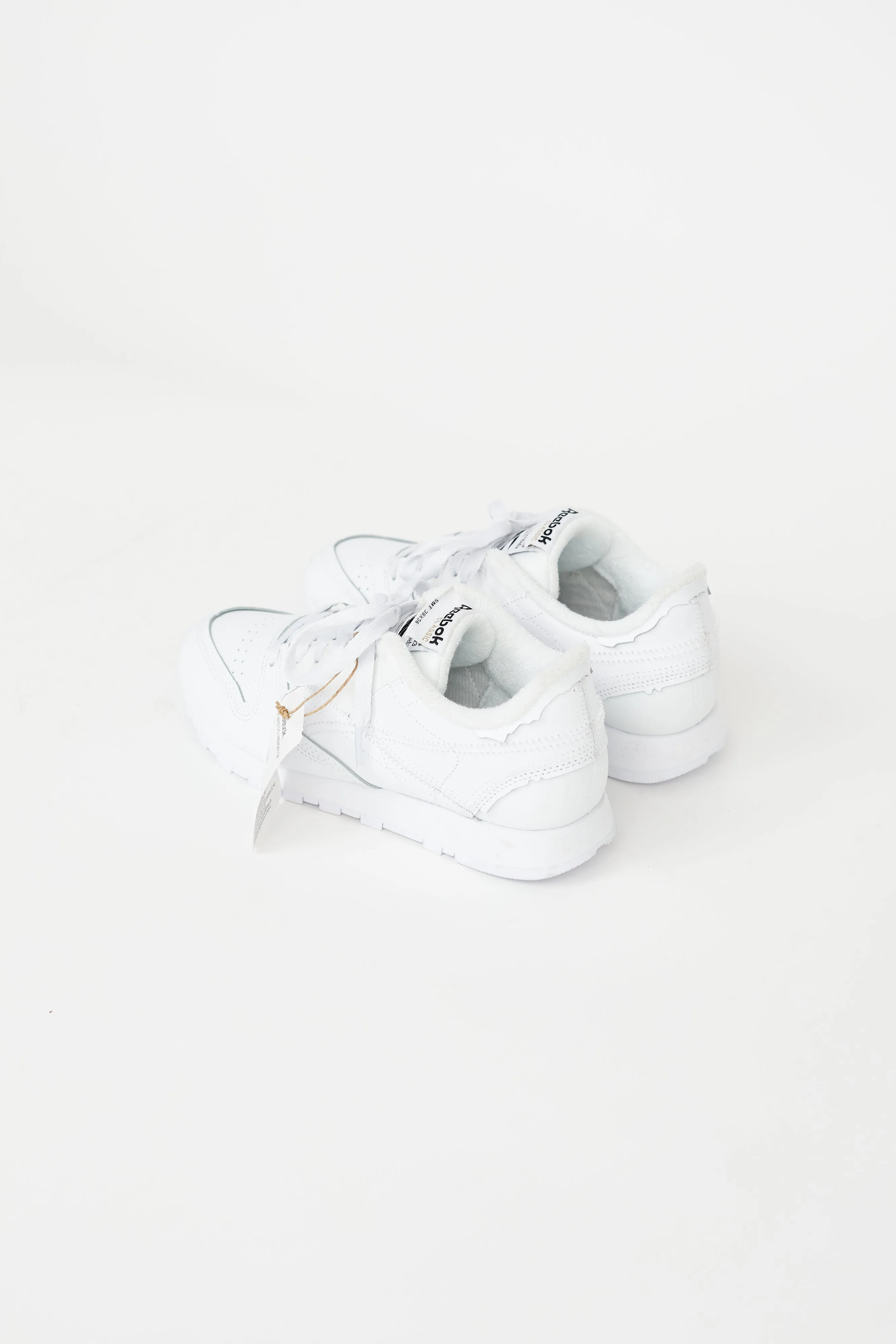 X Reebok White Leather CL Memory Of Sneaker